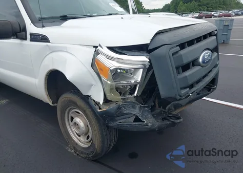 2011 Ford F250 Super Duty z USA, uszkodzony, nr VIN 1FD7X2B68BEA69883